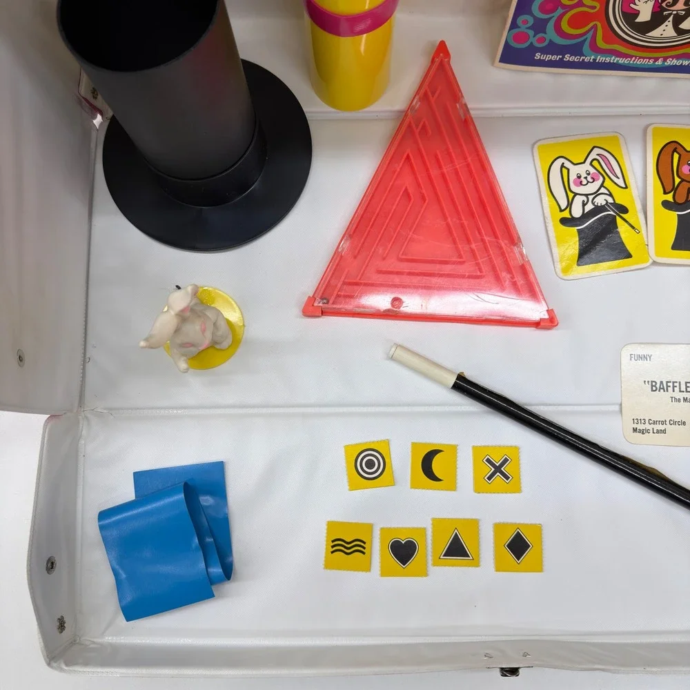 Vintage 1969 Mattel Magic Show Stoppers Showcase Magic Kit Case 5830 Psychedelic
